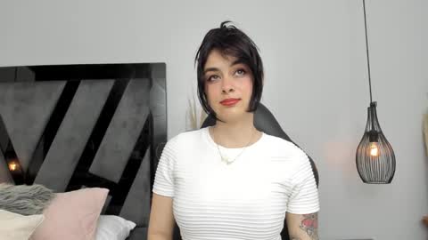 Snapshot of summerprints chatting on 03.01.25 Summer online show from 03.01.25