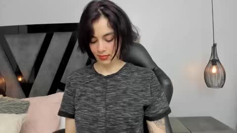 Snapshot of summerprints chatting on 03.06.25 Summer online show from 03.06.25