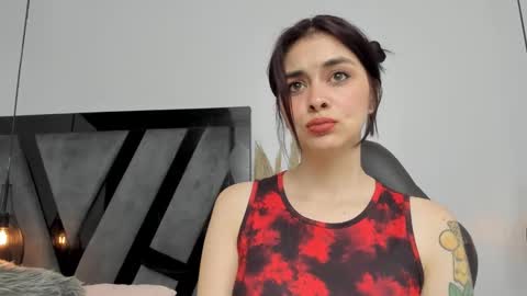 Snapshot of summerprints chatting on 03.12.25 Summer online show from 03.12.25