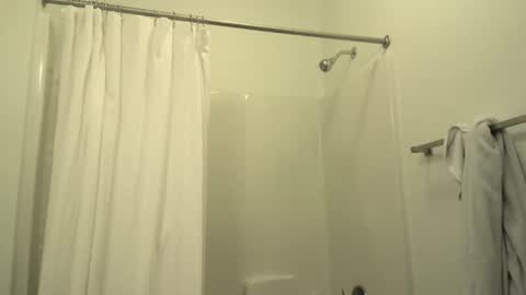 Snapshot of sumvirk04 chatting on 11.20.25 Sum online show from 11.20.25