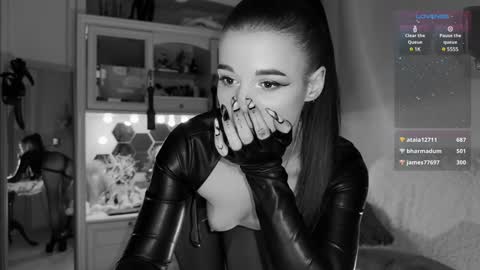 Snapshot of sun_for_you chatting on 12.30.24 Miss Nelly online show from 12.30.24