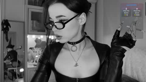 Snapshot of sun_for_you chatting on 01.03.25 Miss Nelly online show from 01.03.25