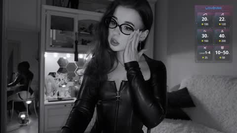 Snapshot of sun_for_you chatting on 02.01.25 Miss Nelly online show from 02.01.25