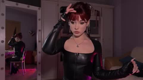 Miss Nelly online show from 01.11.26