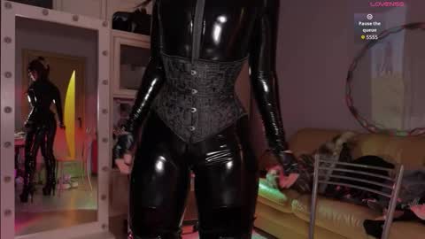 Miss Nelly online show from 02.24.26