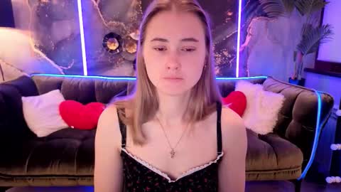 Snapshot of sun_kitty_ chatting on 09.27.25 Alisa online show from 09.27.25