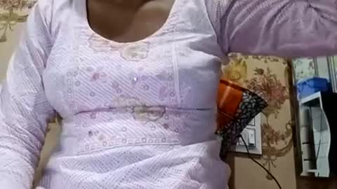 Snapshot of sunali_jain03 chatting on 06.19.26 sunali_jain03 online show from 06.19.26