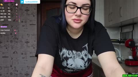 Snapshot of sunflower0907 chatting on 02.06.25 Tina. Im topless model online show from 02.06.25