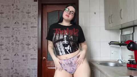 Snapshot of sunflower0907 chatting on 03.04.25 Tina. Im topless model online show from 03.04.25
