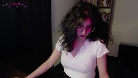 Snapshot of sunflower_uwu chatting on 02.10.26 violetta online show from 02.10.26