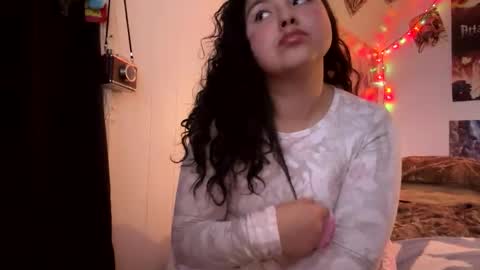 Snapshot of sunflowerxo chatting on 10.20.25 Sofie online show from 10.20.25