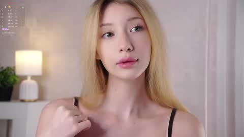 Lily online show from 05.22.26