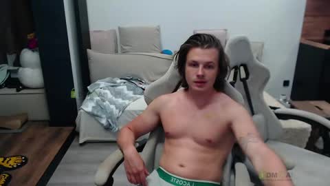 Snapshot of sunny1girl chatting on 06.07.26 Alice and Sergey online show from 06.07.26