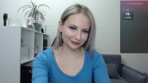 Naomi online show from 02.10.25
