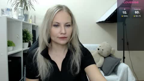 Naomi online show from 10.15.25