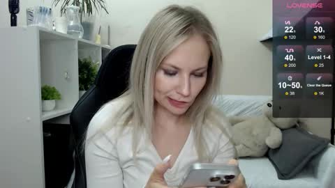 Naomi online show from 10.17.25