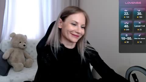 Naomi online show from 04.24.26