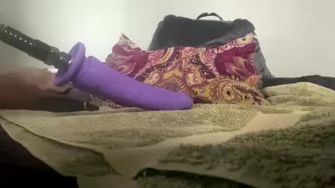 Sunny Clementine online show from 11.10.25