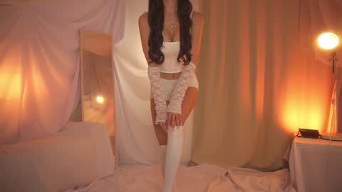 Snapshot of sunny_maria chatting on 10.05.25 Maria online show from 10.05.25