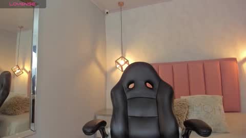  S U N N Y online show from 02.10.26