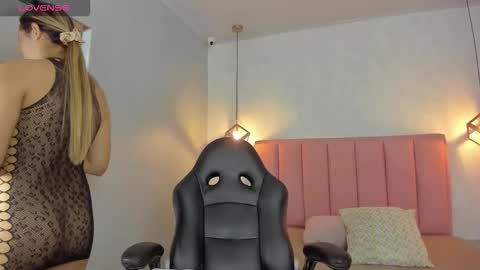  S U N N Y online show from 03.04.26