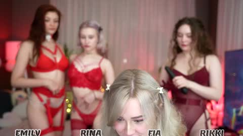 Fia  -  TG -  Mia -  Alice -  online show from 09.19.25