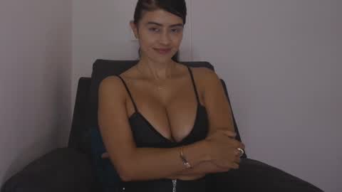 Snapshot of sunnymorrison chatting on 03.10.25 sol online show from 03.10.25