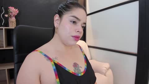 Snapshot of sunnypaytton chatting on 09.17.25 Sunny online show from 09.17.25