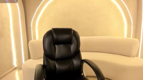 Sunny Rivers online show from 11.14.25