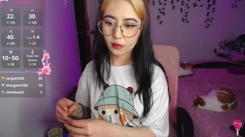 Snapshot of sunset_pienk chatting on 12.05.24 Sunset online show from 12.05.24