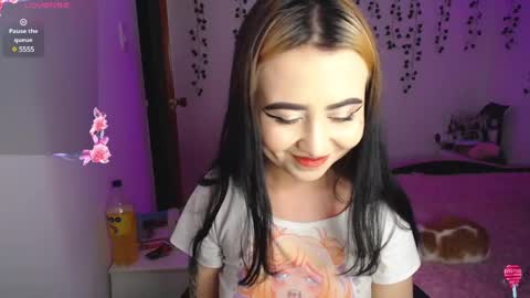 Snapshot of sunset_pienk chatting on 12.13.24 Sunset online show from 12.13.24