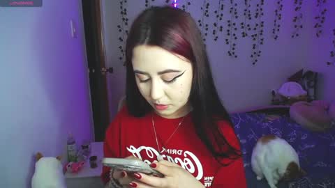 Snapshot of sunset_pienk chatting on 02.12.25 Sunset online show from 02.12.25