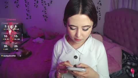 Snapshot of sunset_pienk chatting on 03.05.25 Sunset online show from 03.05.25