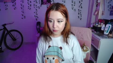 Snapshot of sunset_pienk chatting on 09.13.25 Sunset online show from 09.13.25