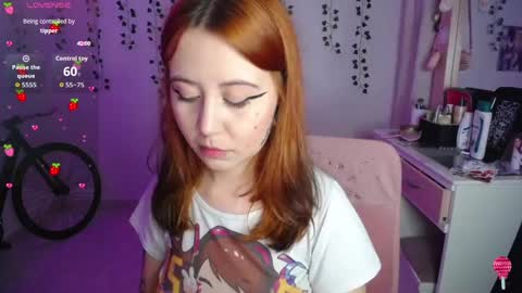 Snapshot of sunset_pienk chatting on 09.14.25 Sunset online show from 09.14.25