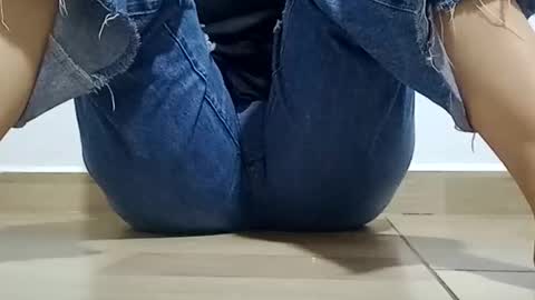 Annie online show from 12.13.25