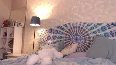 Snapshot of sunshinehella chatting on 02.07.25 Hella online show from 02.07.25