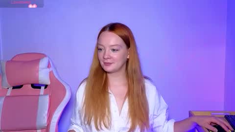 Snapshot of sunshunexxx chatting on 09.23.25 SunShuneXxX online show from 09.23.25