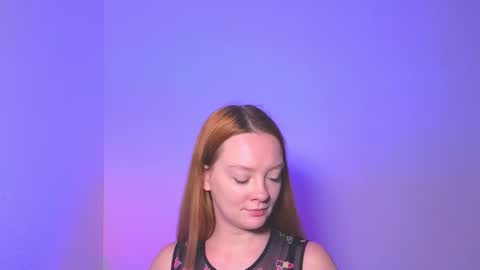 Snapshot of sunshunexxx chatting on 10.18.25 SunShuneXxX online show from 10.18.25