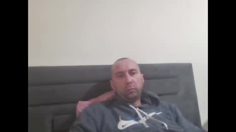 super42835015 online show from 12.22.25