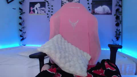 Milana Scarlett online show from 02.20.25