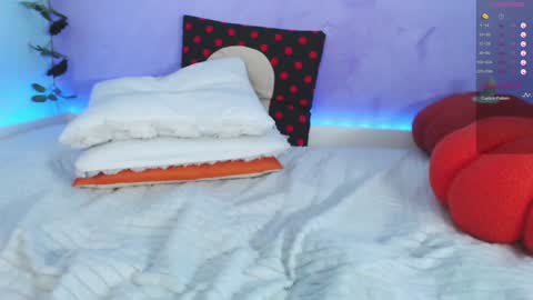 Milana Scarlett online show from 10.05.25