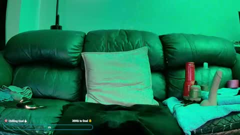 Snapshot of superduty5speed chatting on 04.19.26 Thomas online show from 04.19.26