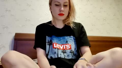 Annie online show from 12.07.24