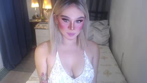 Snapshot of superh0tangelxx chatting on 02.09.26 CARMINA online show from 02.09.26