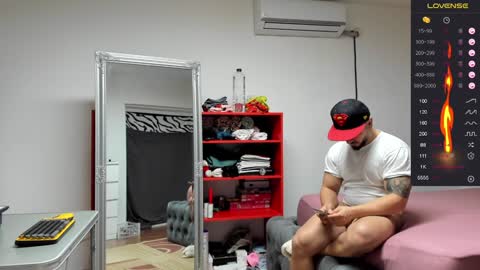 Snapshot of supermanboyxxl chatting on 01.06.25 supermanboyxxl online show from 01.06.25