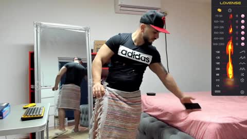 Snapshot of supermanboyxxl chatting on 01.24.25 supermanboyxxl online show from 01.24.25