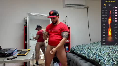 Snapshot of supermanboyxxl chatting on 01.27.25 supermanboyxxl online show from 01.27.25