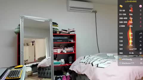 Snapshot of supermanboyxxl chatting on 02.11.25 supermanboyxxl online show from 02.11.25