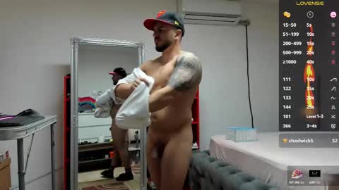 Snapshot of supermanboyxxl chatting on 03.06.25 supermanboyxxl online show from 03.06.25